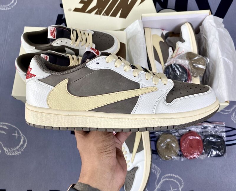 Giày Nike Air Jordan 1 Low Travis Scott ‘Reverse Mocha’ Rep 1:1