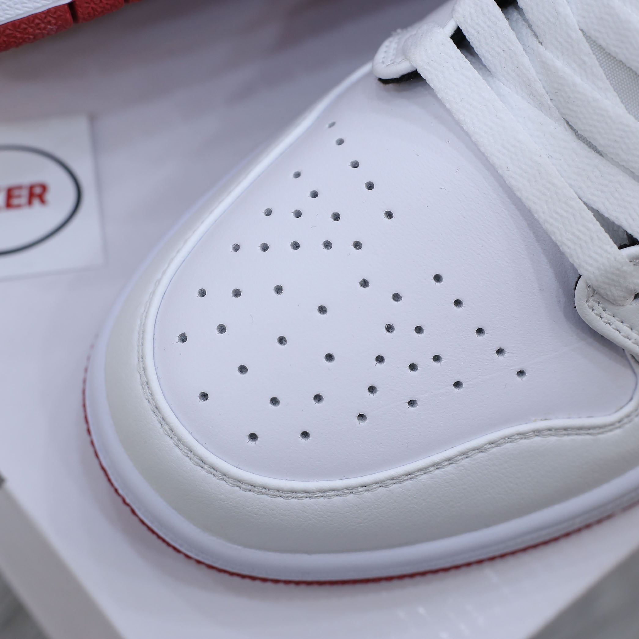 Giày Nike Air Jordan 1 Low 'White Gym Red'