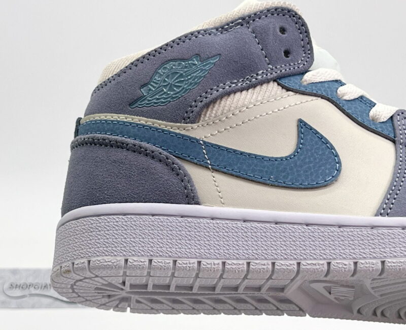 Giày Nike Air Jordan 1 Mid SE 'Sail Light Blue'