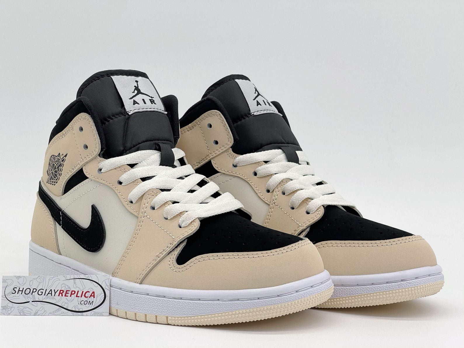 Giày Nike Air Jordan 1 Mid 'Barely Orange'