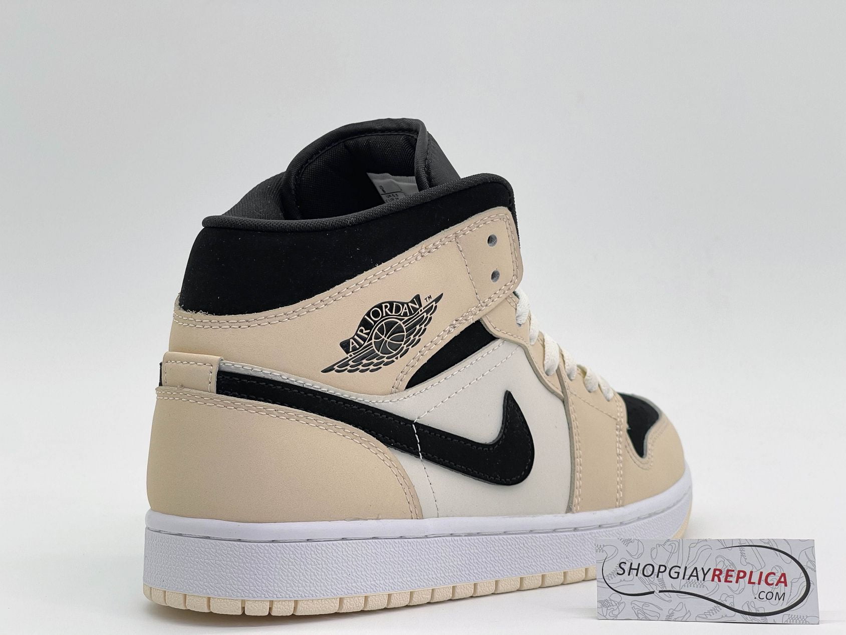 Giày Nike Air Jordan 1 Mid 'Barely Orange'