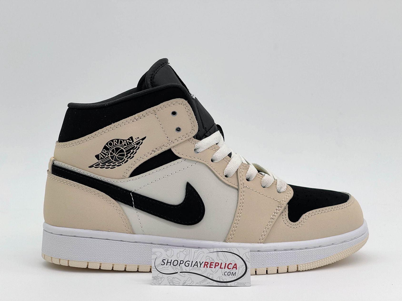 Giày Nike Air Jordan 1 Mid 'Barely Orange'