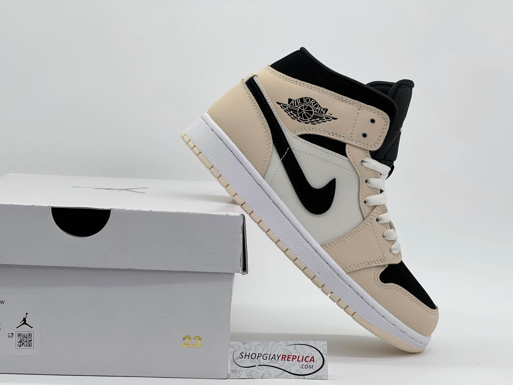 Giày Nike Air Jordan 1 Mid 'Barely Orange'