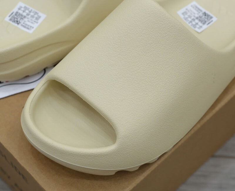 Dép Adidas Yeezy Slide ‘Bone’ ( 2022 vân Nhám )