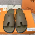 Dép Hermes Nam Da Epsom (Sần) Màu Rêu Đế Viền Đen