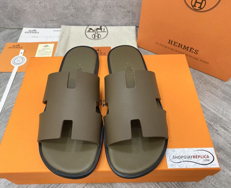 Dép Hermes Nam Da Epsom (Sần) Màu Rêu Đế Viền Đen