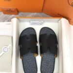 Dép Hermes Izmir Da Trơn Đen Lót Đế họa tiết iconic chữ H