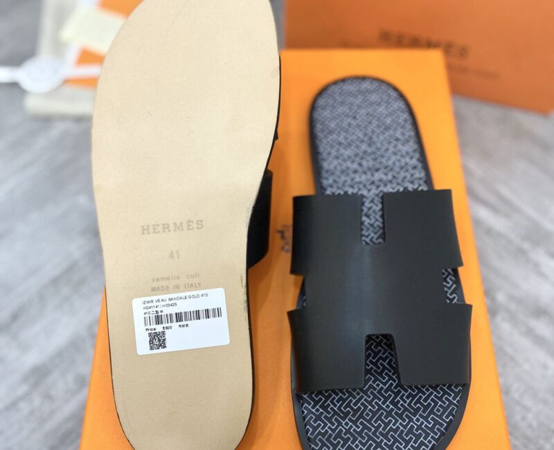 Dép Hermes Izmir Da Trơn Đen Lót Đế họa tiết iconic chữ H