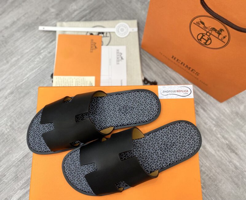 Dép Hermes Izmir Da Trơn Đen Lót Đế họa tiết iconic chữ H