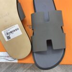 Dép Hermes Izmir Da Epsom (Sần) Xám Đế Viền Đen