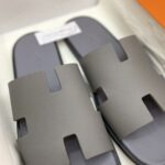 Dép Hermes Izmir Da Epsom (Sần) Xám Đế Viền Đen