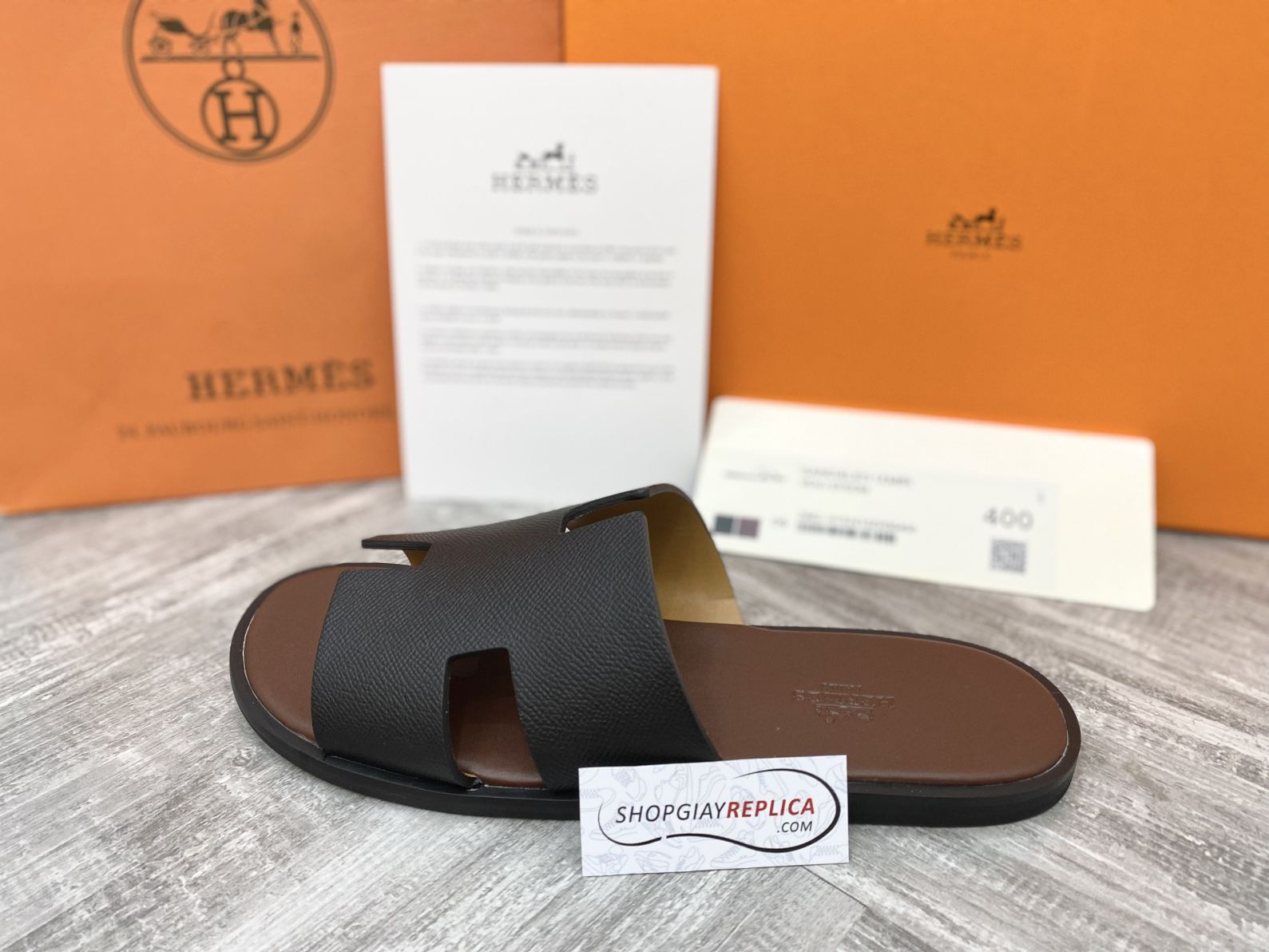 Dép Hermes Nam da Epsom (Sần) Màu Đen đế Nâu