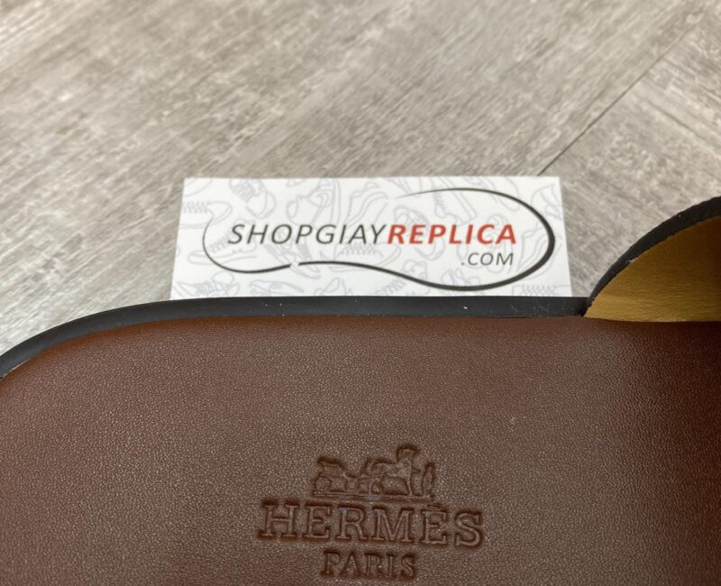 Dép Hermes Nam da Epsom (Sần) Màu Đen đế Nâu