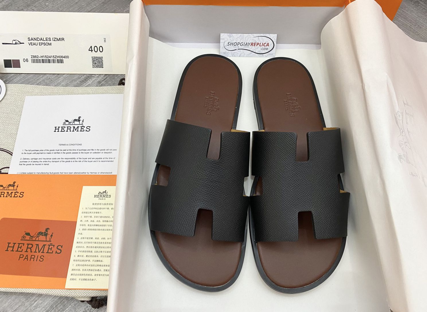 Dép Hermes Nam da Epsom (Sần) Màu Đen đế Nâu