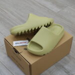 Dép Adidas Yeezy Slide ‘Resin’ ( 2022 vân Nhám )