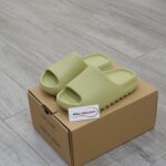 Dép Adidas Yeezy Slide ‘Resin’ ( 2022 vân Nhám )