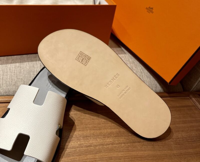Dép Hermes Izmir da Epsom Trắng Đế Xám