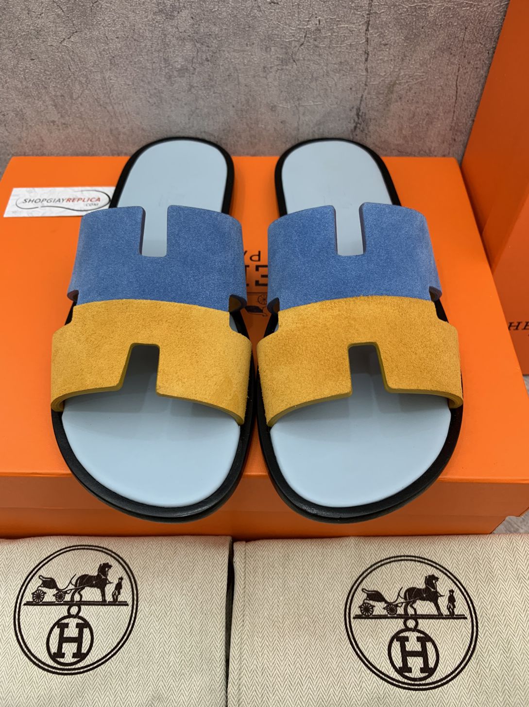 Dép Hermes Nam da Lộn 2 Màu (Bicolor) Xanh Vàng Like Auth Đế Gỗ