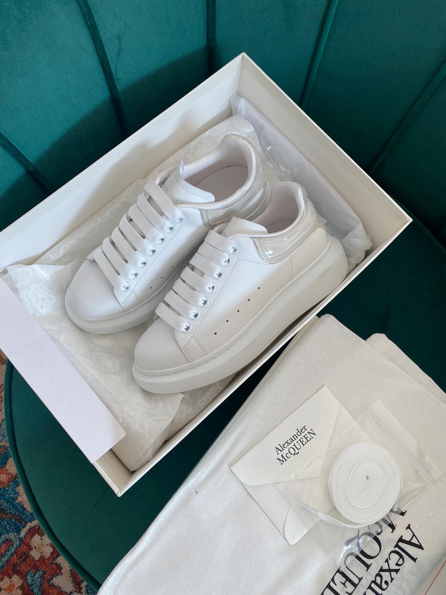 Giày Alexander Mcqueen Gót Trắng Trong