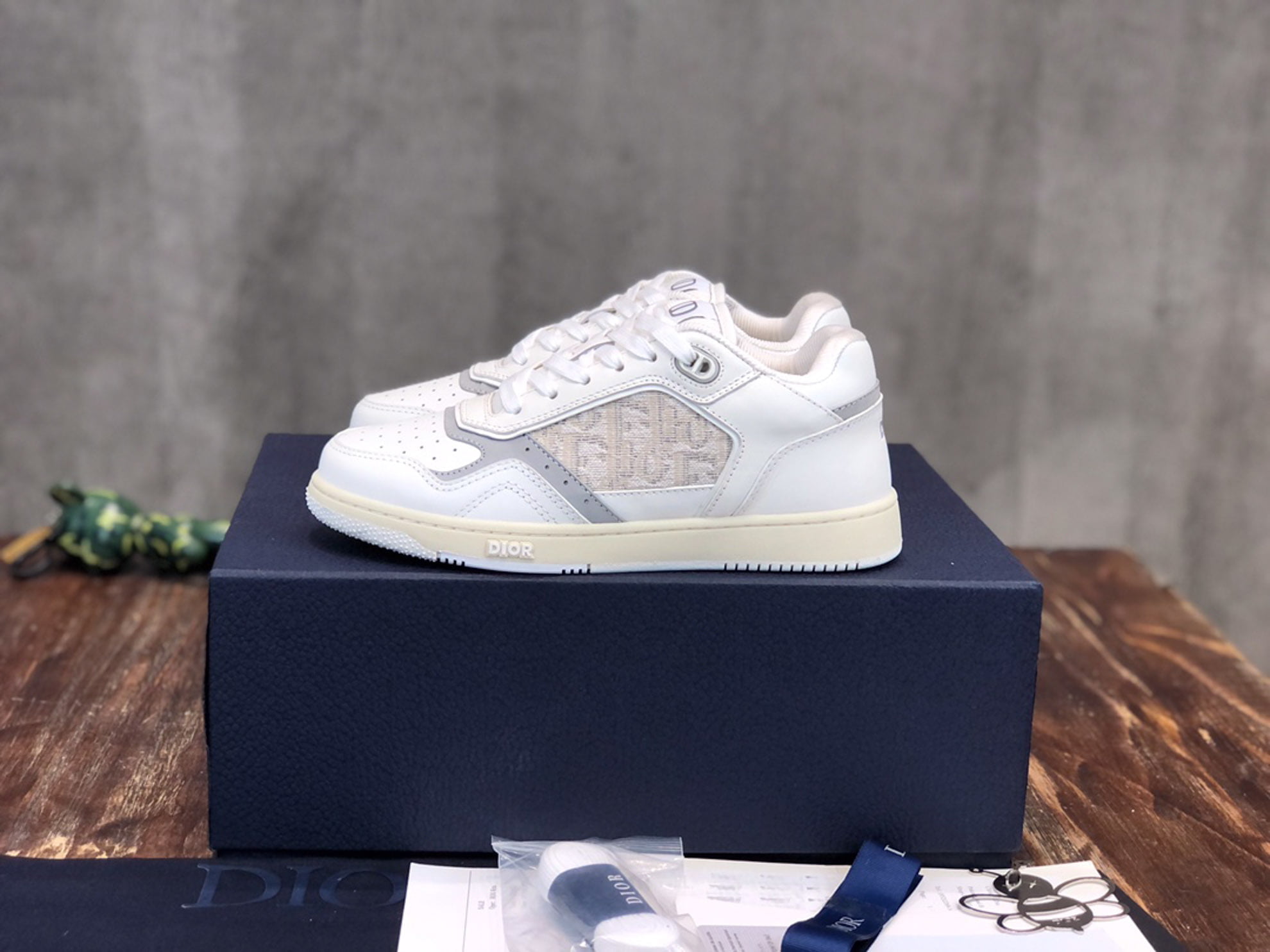 Giày Dior B27 White họa tiết vải Off-White Dior Oblique Jacquard Like Auth