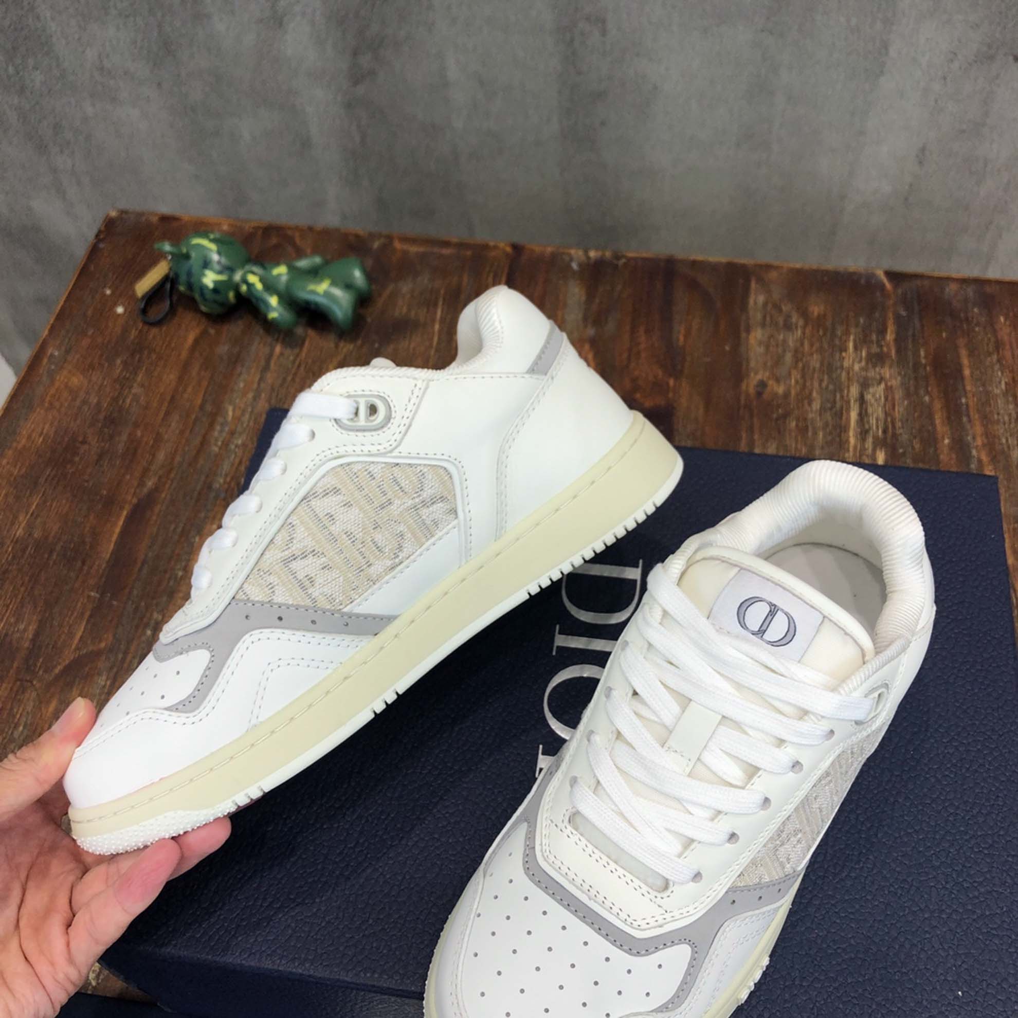 Giày Dior B27 White họa tiết vải Off-White Dior Oblique Jacquard Like Auth