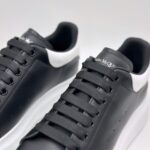 Giày Alexander McQueen Đen gót Trắng Like Auth
