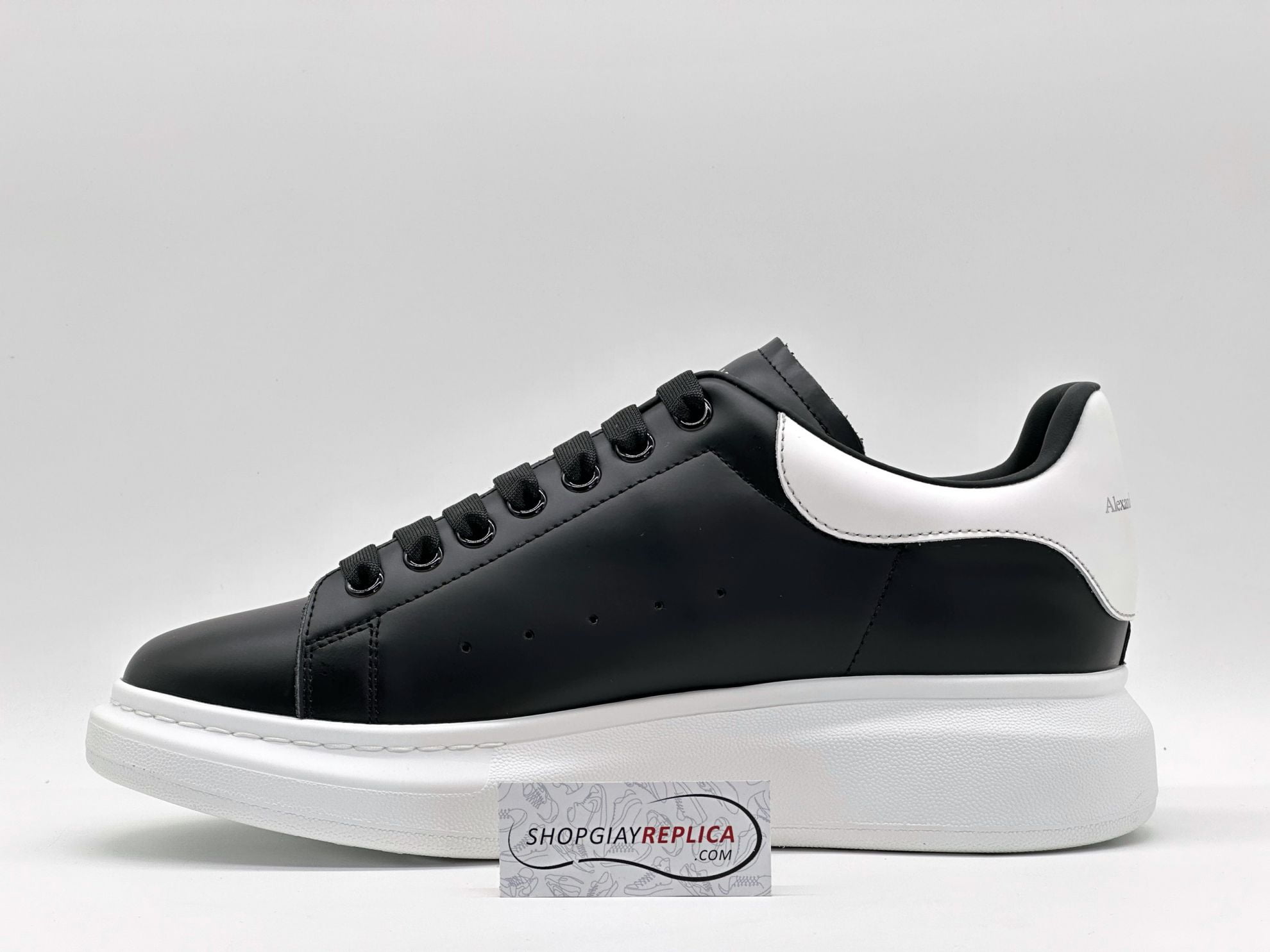 Giày McQueen Đen gót Trắng Like Auth