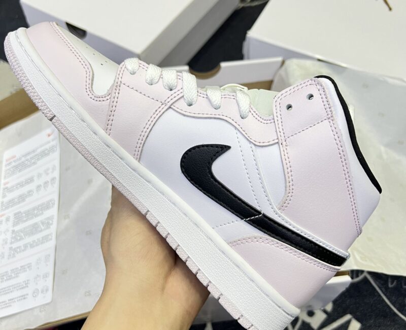 Air Jordan 1 Mid ‘Barely Rose’