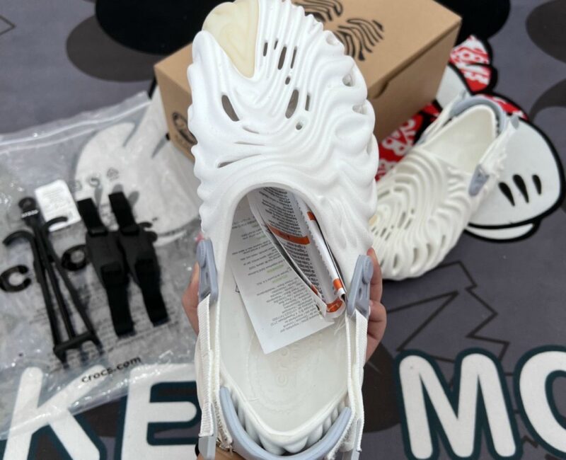 Dép Crocs Pollex Salehe Bembury Clog màu trắng
