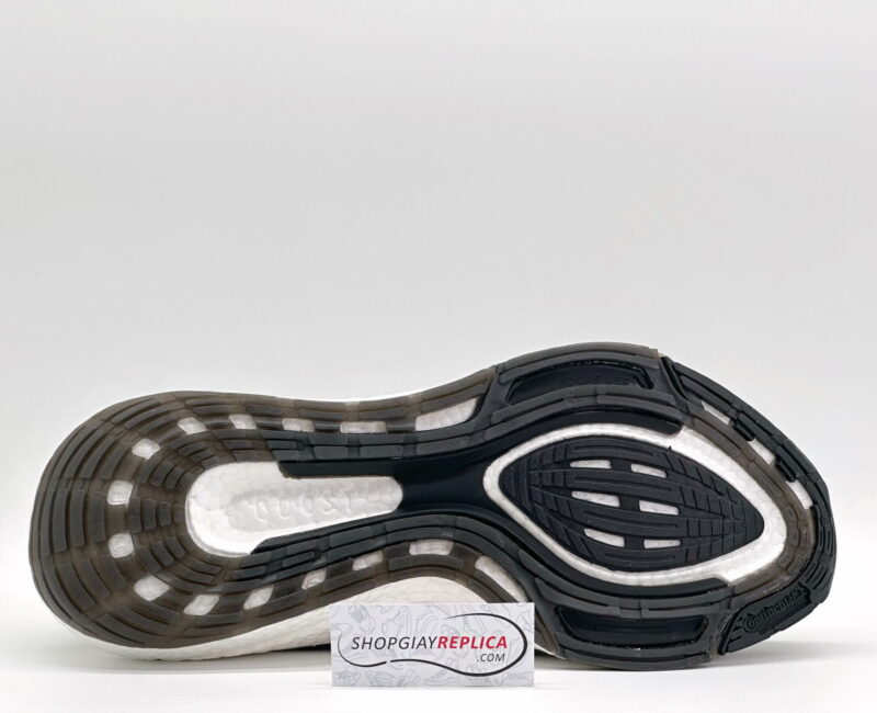 Giày Adidas UltraBoost 22 Core Black White Like Auth