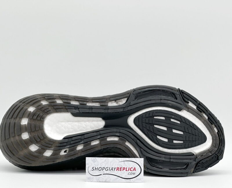 Giày Adidas UltraBoost 22 Triple Black Like Auth