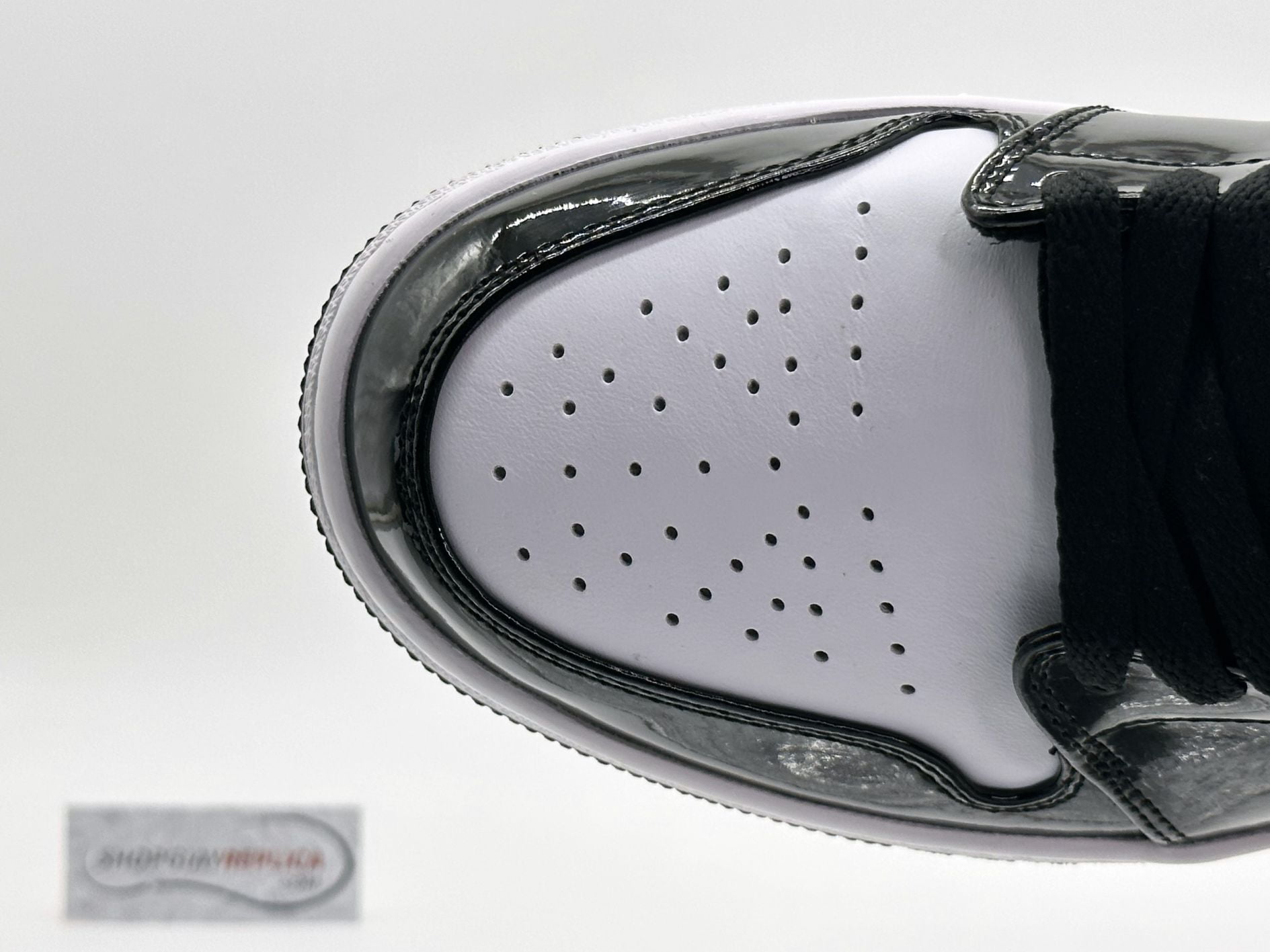 Giày Nike Air Jordan 1 Mid ‘Carbon Fiber’ Like Auth