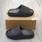 Dép Adidas Yeezy Slide ‘Onyx Black’ ( 2022 vân Nhám )