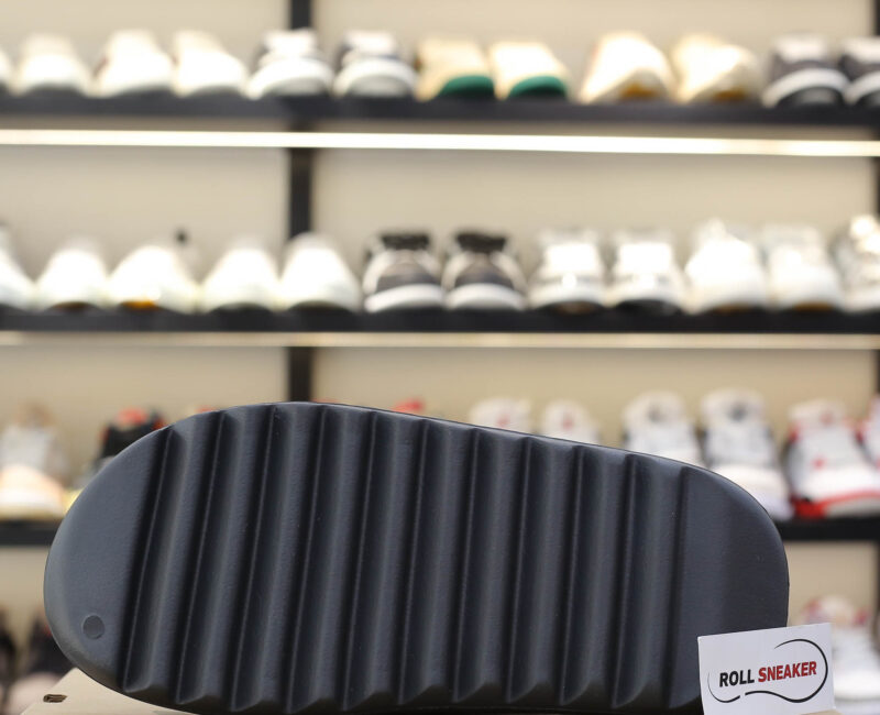 Dép Adidas Yeezy Slide ‘Onyx Black’ ( 2022 vân Nhám )