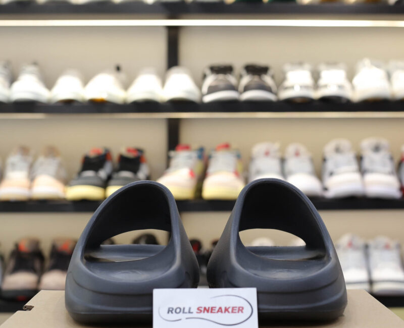 Dép Adidas Yeezy Slide ‘Onyx Black’ ( 2022 vân Nhám )