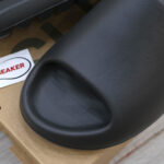 Dép Adidas Yeezy Slide ‘Onyx Black’ ( 2022 vân Nhám )