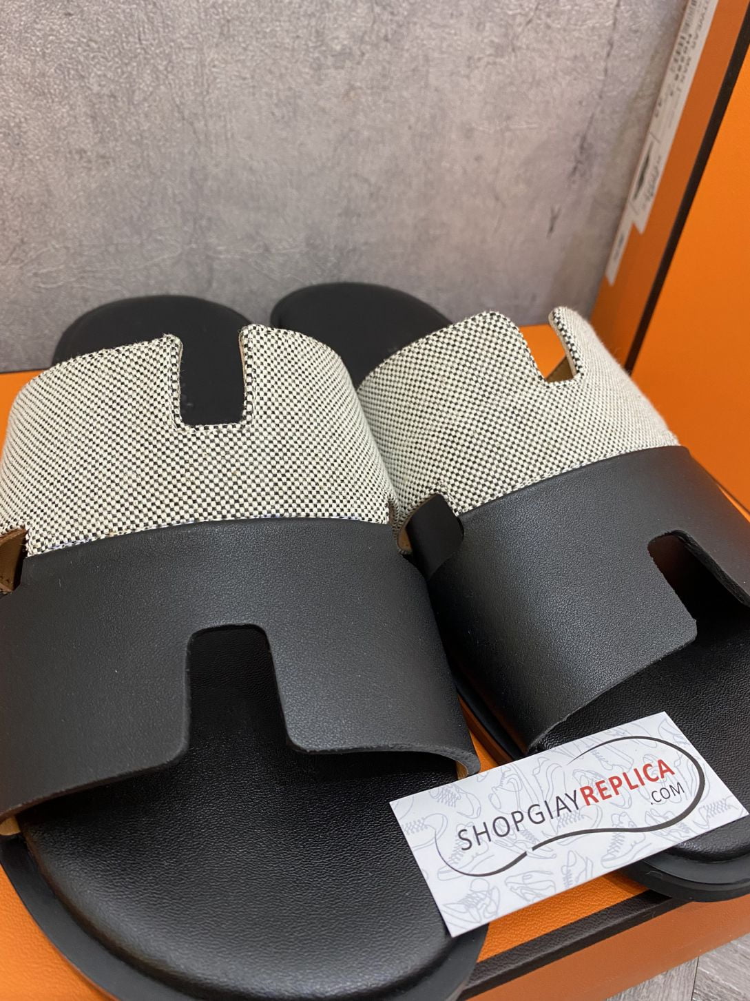 Dép Hermes Nam Canvas Bicolor Trắng Đen