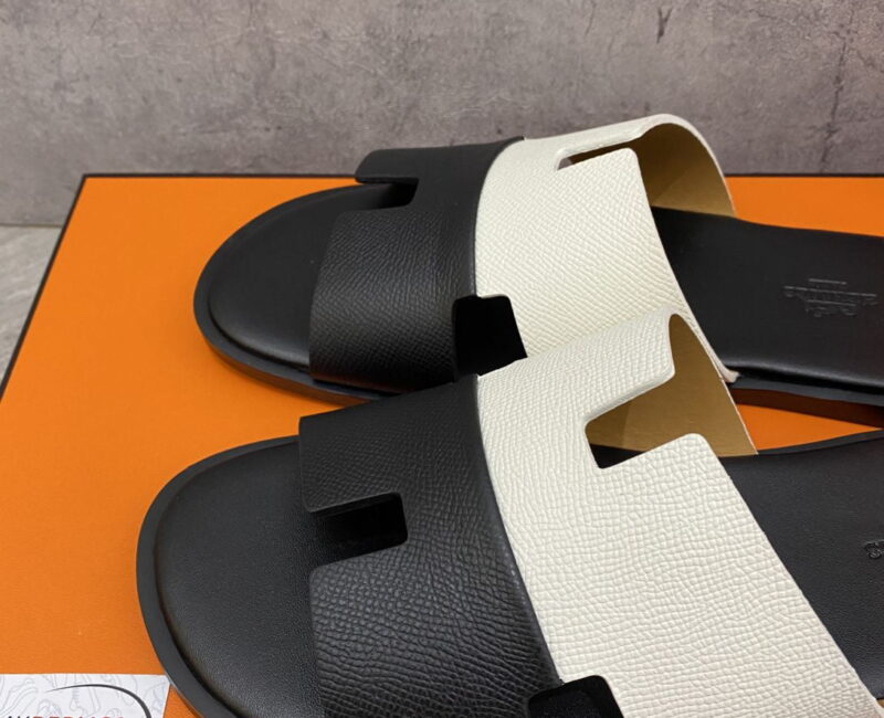 Dép Hermes Nam da Epsom (Sần) Bicolor Trắng Đen Siêu Cấp