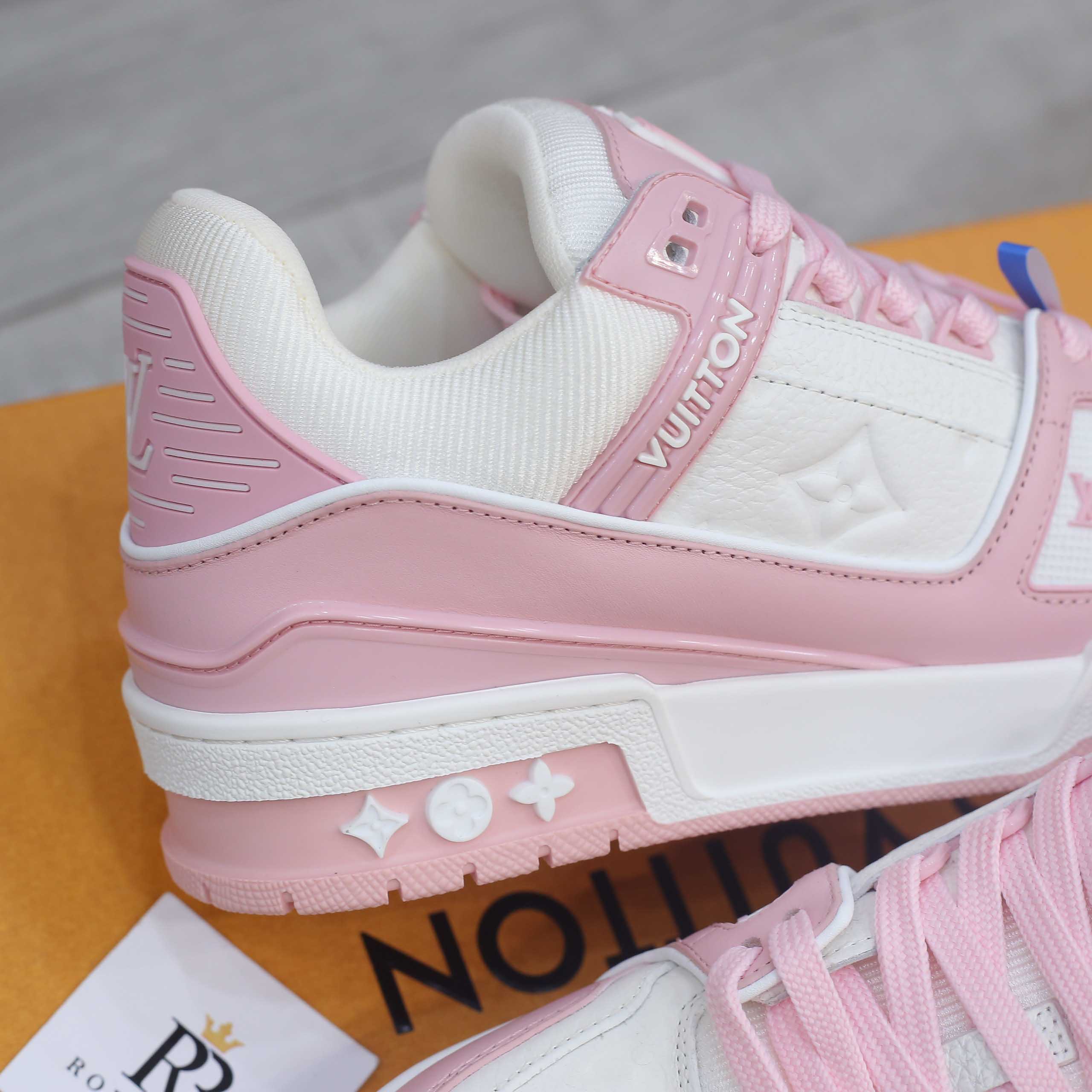 Giày Louis Vuitton Lv Trainer Monogram Pink Best Quality