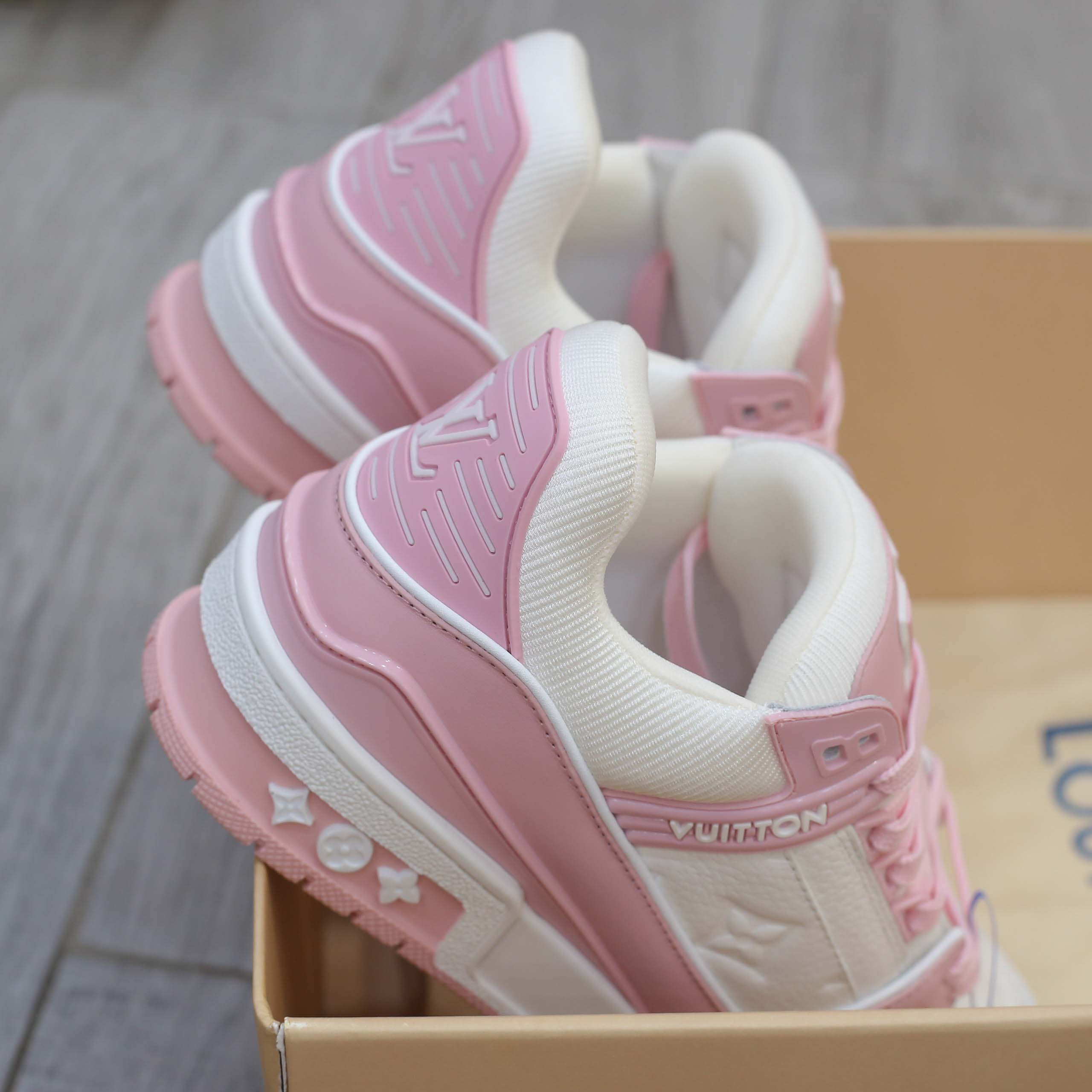 Giày Louis Vuitton Lv Trainer Monogram Pink Best Quality