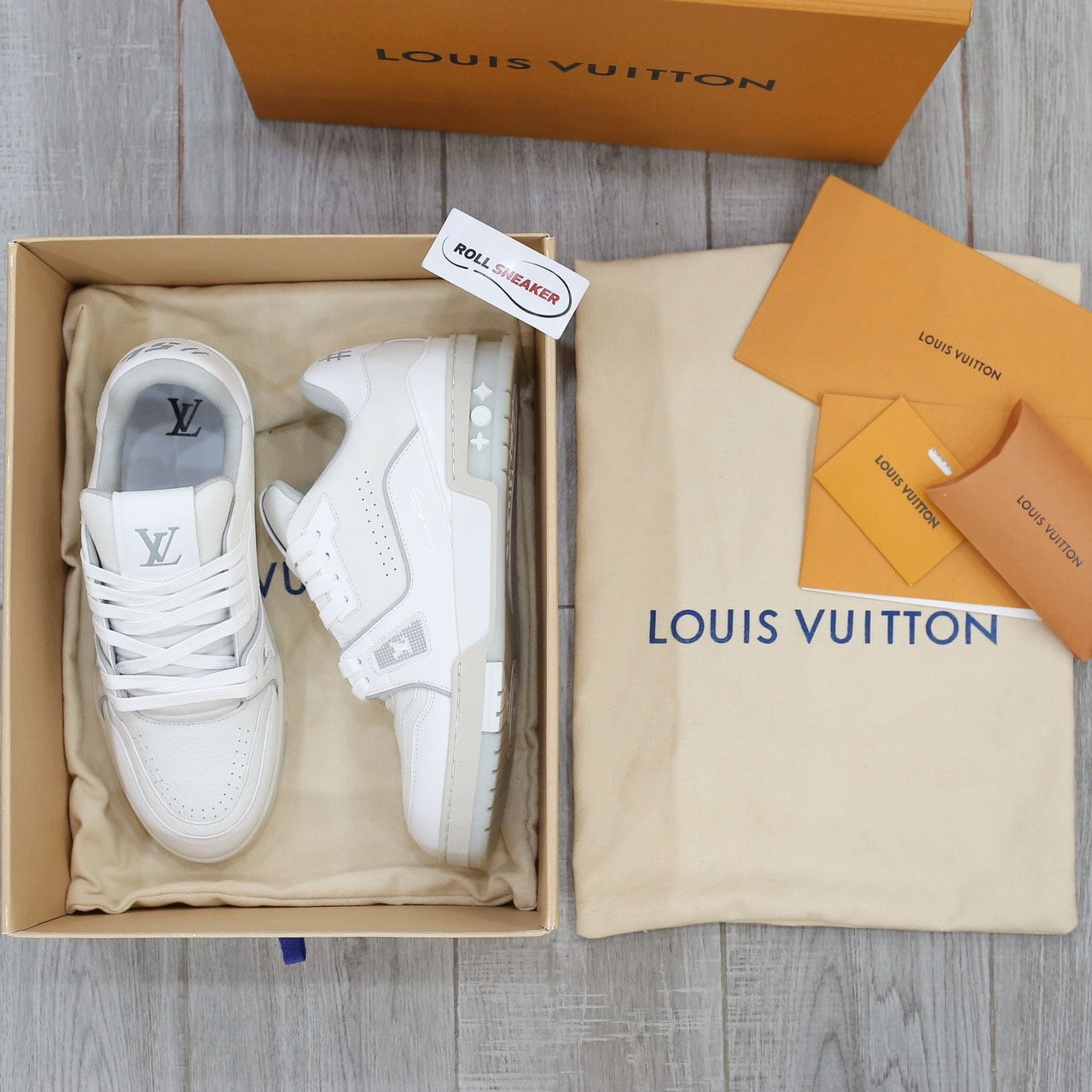 Giày Louis Vuitton Lv Trainer #54 Signature White Like Auth