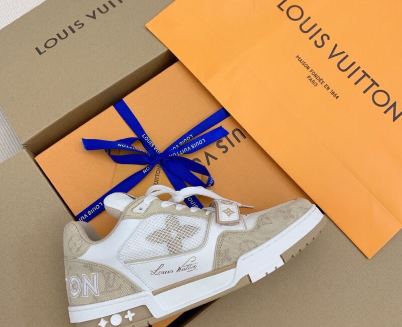 Giày Louis Vuitton Lv Trainer Monogram Beige quai Velcro Like Auth