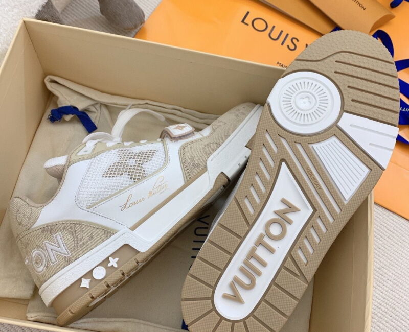 Giày Louis Vuitton Lv Trainer Monogram Beige quai Velcro Like Auth