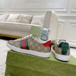 Giày Gucci Ace GG Supreme Canvas with Bees Like Auth