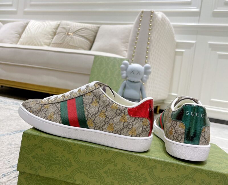 Giày Gucci Ace GG Supreme Canvas with Bees Like Auth