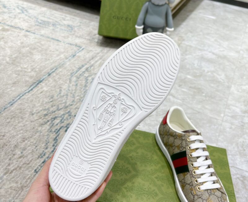 Giày Gucci Ace GG Supreme Canvas with Bees Like Auth