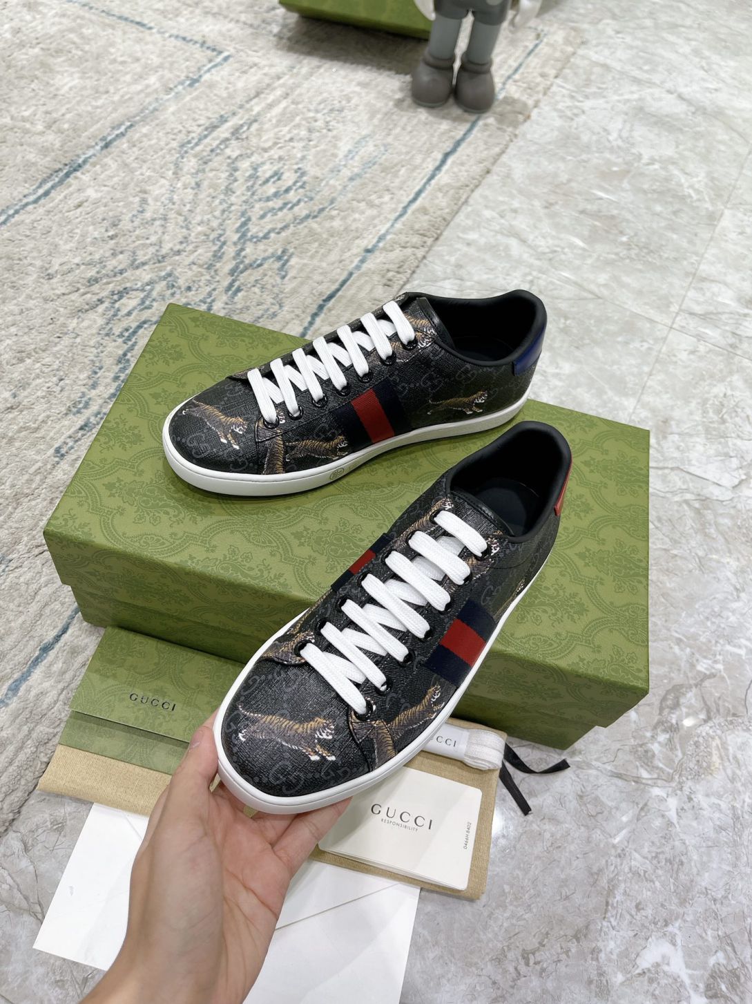 Giày Gucci ACE GG Supreme Tigers Like Auth