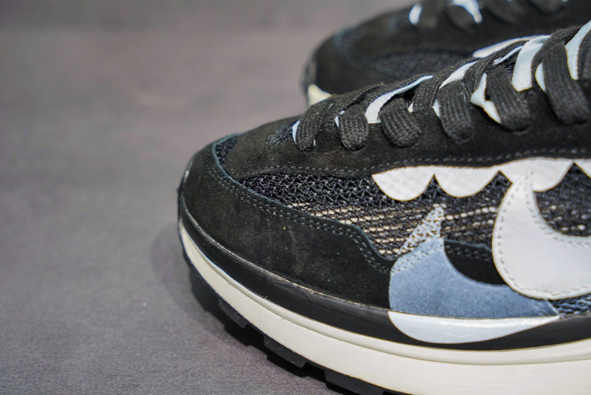 Giày Nike Sacai Vaporwaffle Black White Like Auth