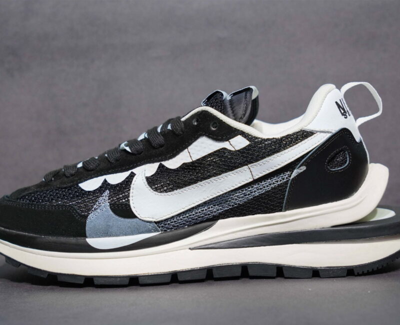 Giày Nike Sacai Vaporwaffle Black White Like Auth