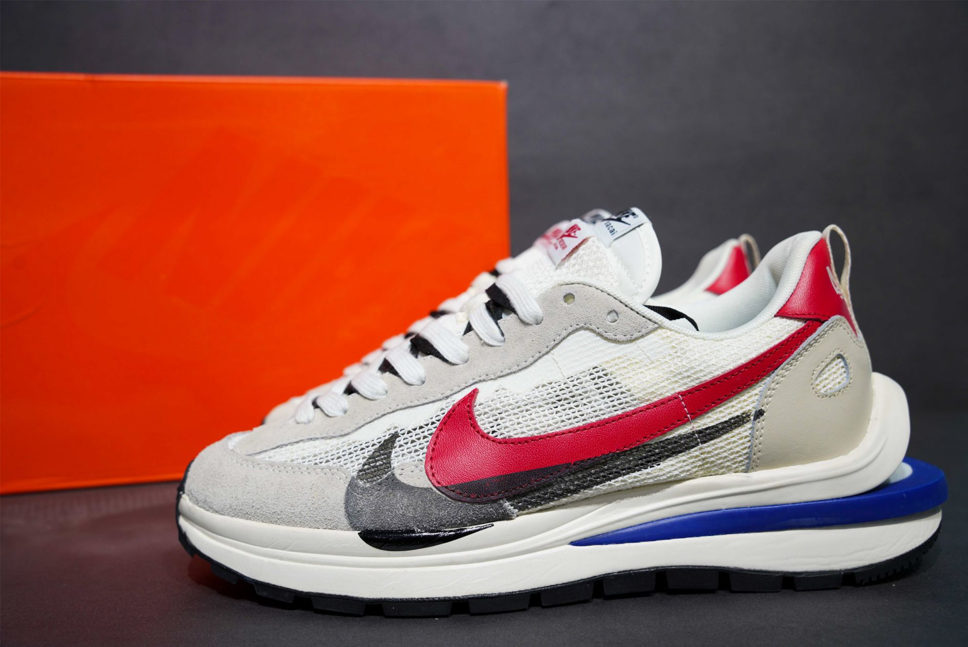 Giày Nike Sacai Vaporwaffle Sport Fuchsia Game Royal Like Auth